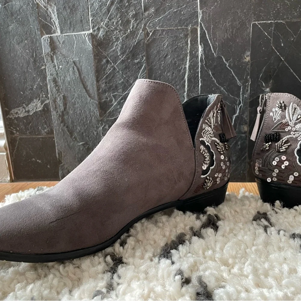 KENNETH COLE REACTION🖤 Ankle Booties w/ Beaded & Sequin Detail 🖤